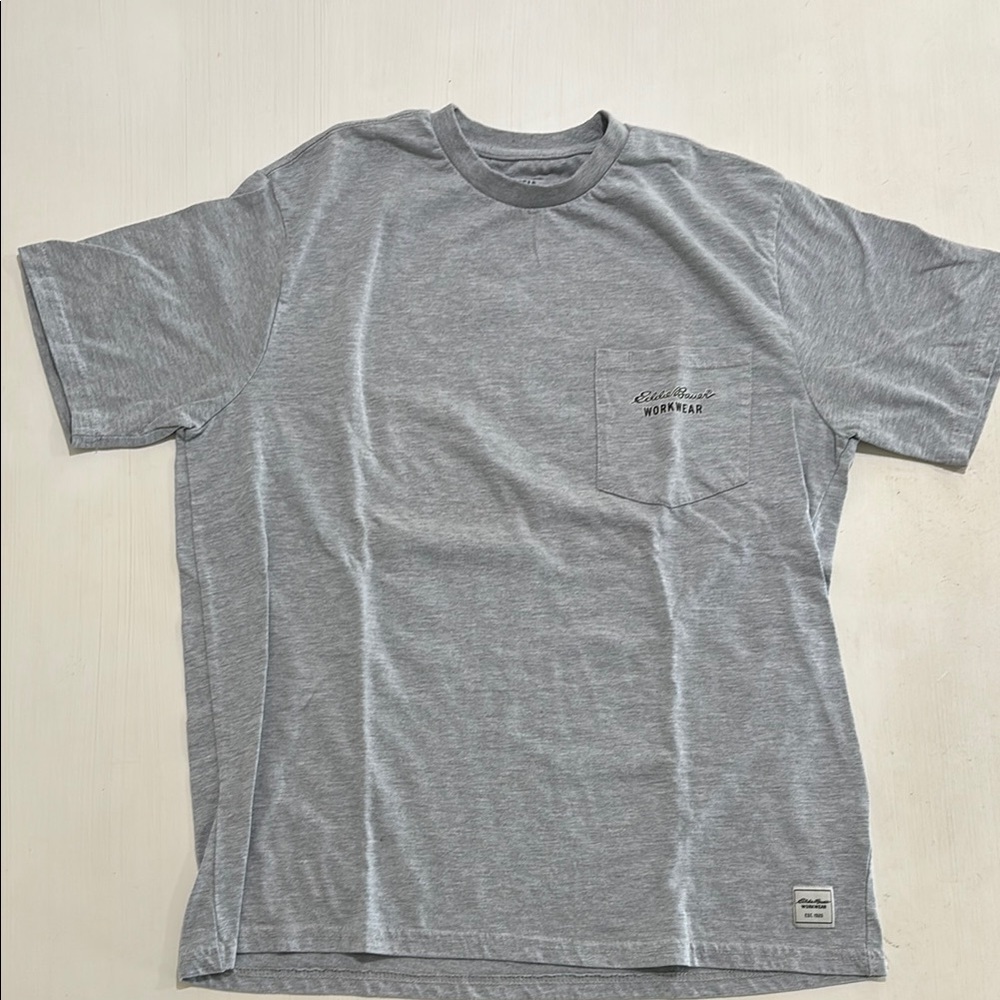 Eddie Bauer Workwear logo T-shirt. Cotton/poly Men XL. Like new condition. Nice!